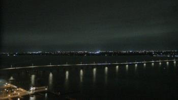 Weather camera view of Edison Grand tower 350 ft elev..