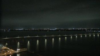 Weather camera view of Edison Grand tower 350 ft elev..