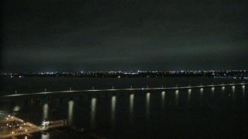 Weather camera view of Edison Grand tower 350 ft elev..