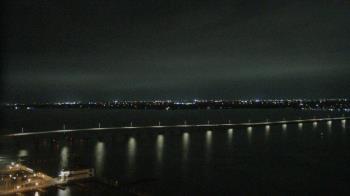 Weather camera view of Edison Grand tower 350 ft elev..