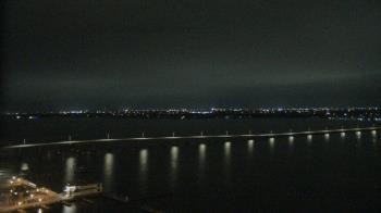 Weather camera view of Edison Grand tower 350 ft elev..