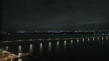 Weather camera view of Edison Grand tower 350 ft elev..