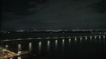 Weather camera view of Edison Grand tower 350 ft elev..