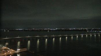 Weather camera view of Edison Grand tower 350 ft elev..