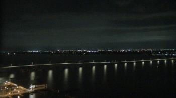 Weather camera view of Edison Grand tower 350 ft elev..