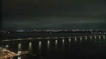 Weather camera view of Edison Grand tower 350 ft elev..