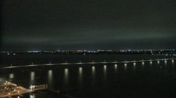 Weather camera view of Edison Grand tower 350 ft elev..