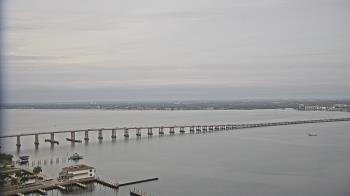 Weather camera view of Edison Grand tower 350 ft elev..