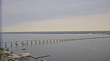 Weather camera view of Edison Grand tower 350 ft elev..