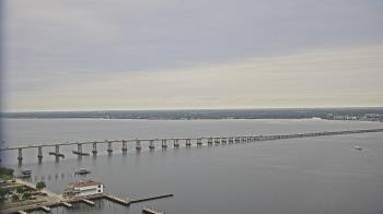 Weather camera view of Edison Grand tower 350 ft elev..