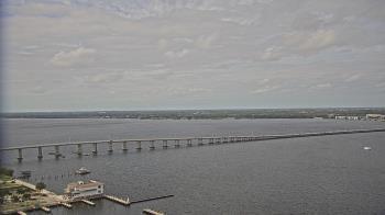 Weather camera view of Edison Grand tower 350 ft elev..