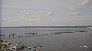 Weather camera view of Edison Grand tower 350 ft elev..