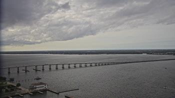 Weather camera view of Edison Grand tower 350 ft elev..