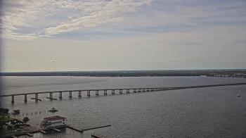 Weather camera view of Edison Grand tower 350 ft elev..