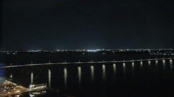 Weather camera view of Edison Grand tower 350 ft elev..