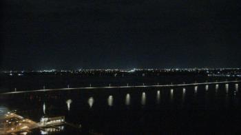 Weather camera view of Edison Grand tower 350 ft elev..