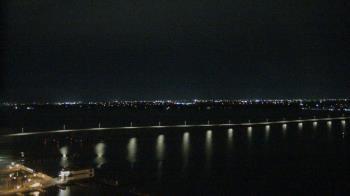 Weather camera view of Edison Grand tower 350 ft elev..