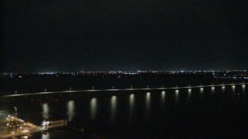 Weather camera view of Edison Grand tower 350 ft elev..