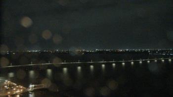 Weather camera view of Edison Grand tower 350 ft elev..