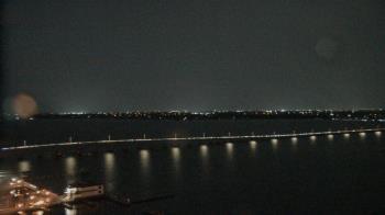 Weather camera view of Edison Grand tower 350 ft elev..