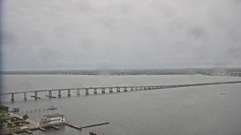 Weather camera view of Edison Grand tower 350 ft elev..