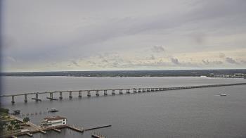 Weather camera view of Edison Grand tower 350 ft elev..