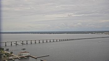 Weather camera view of Edison Grand tower 350 ft elev..