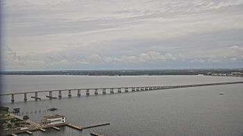 Weather camera view of Edison Grand tower 350 ft elev..