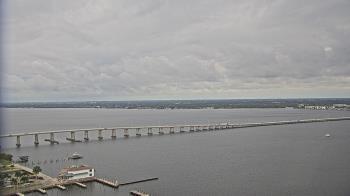 Weather camera view of Edison Grand tower 350 ft elev..