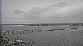 Weather camera view of Edison Grand tower 350 ft elev..