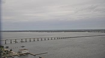 Weather camera view of Edison Grand tower 350 ft elev..