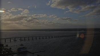 Weather camera view of Edison Grand tower 350 ft elev..