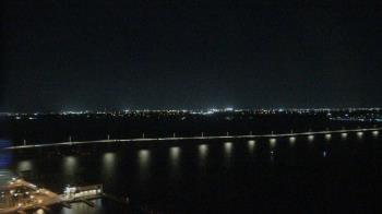 Weather camera view of Edison Grand tower 350 ft elev..