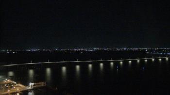 Weather camera view of Edison Grand tower 350 ft elev..