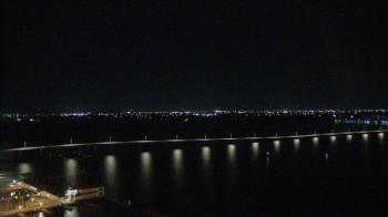 Weather camera view of Edison Grand tower 350 ft elev..