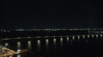 Weather camera view of Edison Grand tower 350 ft elev..