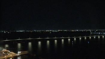 Weather camera view of Edison Grand tower 350 ft elev..