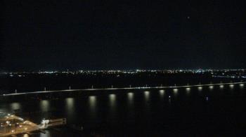 Weather camera view of Edison Grand tower 350 ft elev..