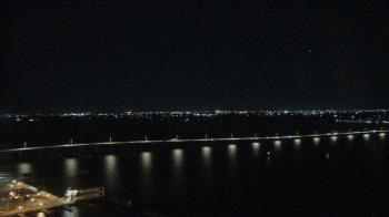 Weather camera view of Edison Grand tower 350 ft elev..