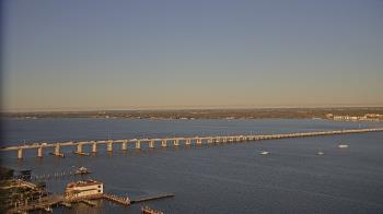 Weather camera view of Edison Grand tower 350 ft elev..