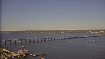 Weather camera view of Edison Grand tower 350 ft elev..