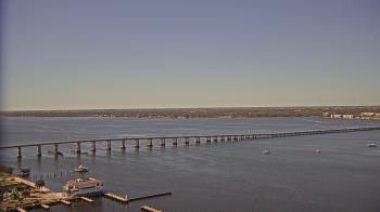 Weather camera view of Edison Grand tower 350 ft elev..