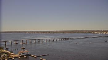 Weather camera view of Edison Grand tower 350 ft elev..