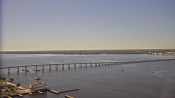 Weather camera view of Edison Grand tower 350 ft elev..