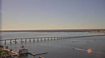 Weather camera view of Edison Grand tower 350 ft elev..