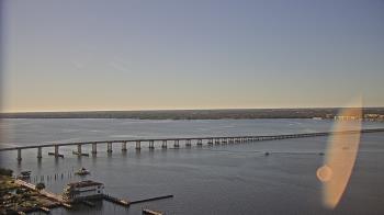 Weather camera view of Edison Grand tower 350 ft elev..