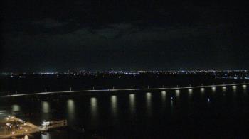 Weather camera view of Edison Grand tower 350 ft elev..