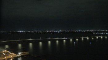 Weather camera view of Edison Grand tower 350 ft elev..