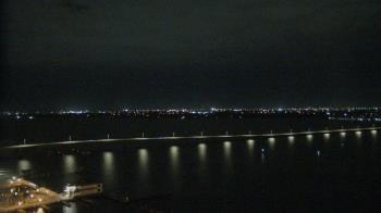 Weather camera view of Edison Grand tower 350 ft elev..