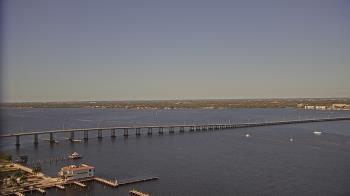 Weather camera view of Edison Grand tower 350 ft elev..